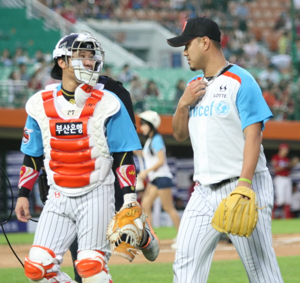 선발출장한 송승준 선수